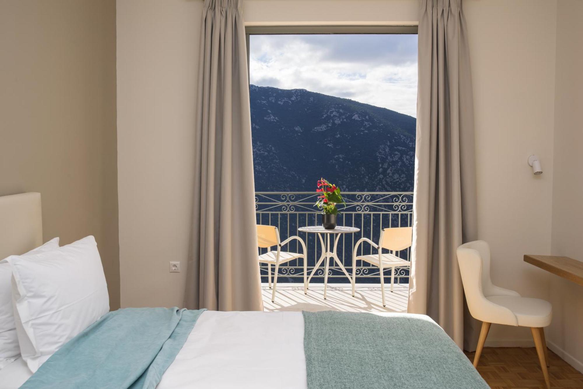 V Hotel Delphi Exterior photo